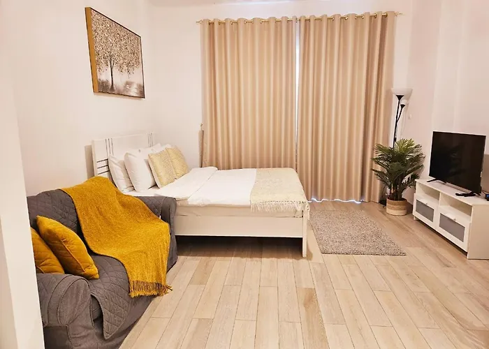 B12 Studio Near Ferrari World, With Canal And Pool View